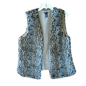 Like New! Faux Leopard Vest L